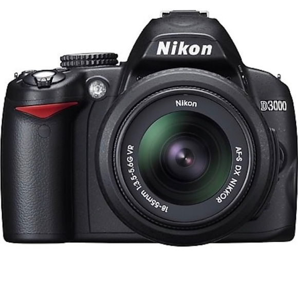 Nikon DSLR D3000 Camera - Picture 3 of 9